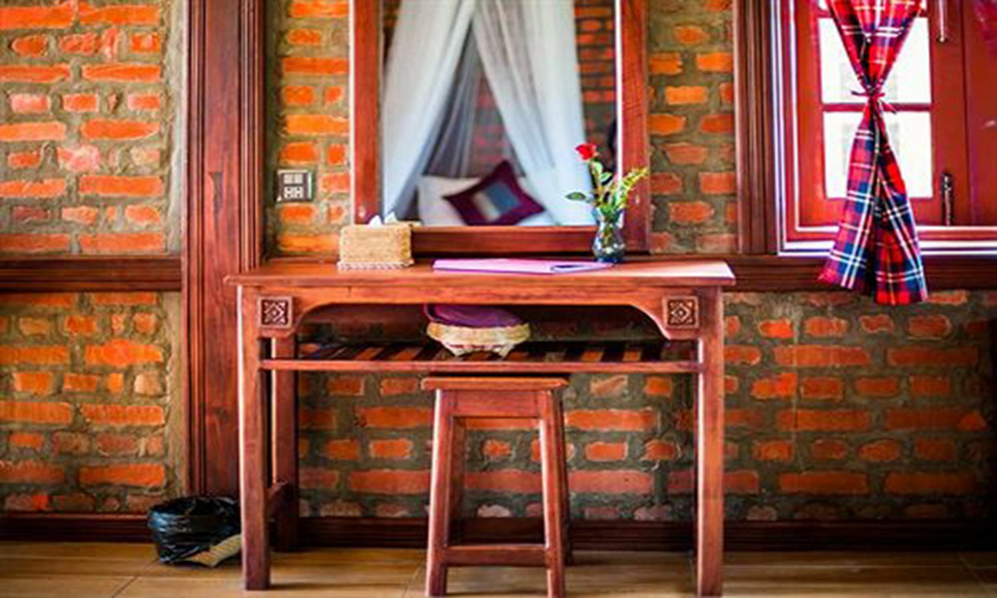 Riverside Hsipaw Resort Екстериор снимка